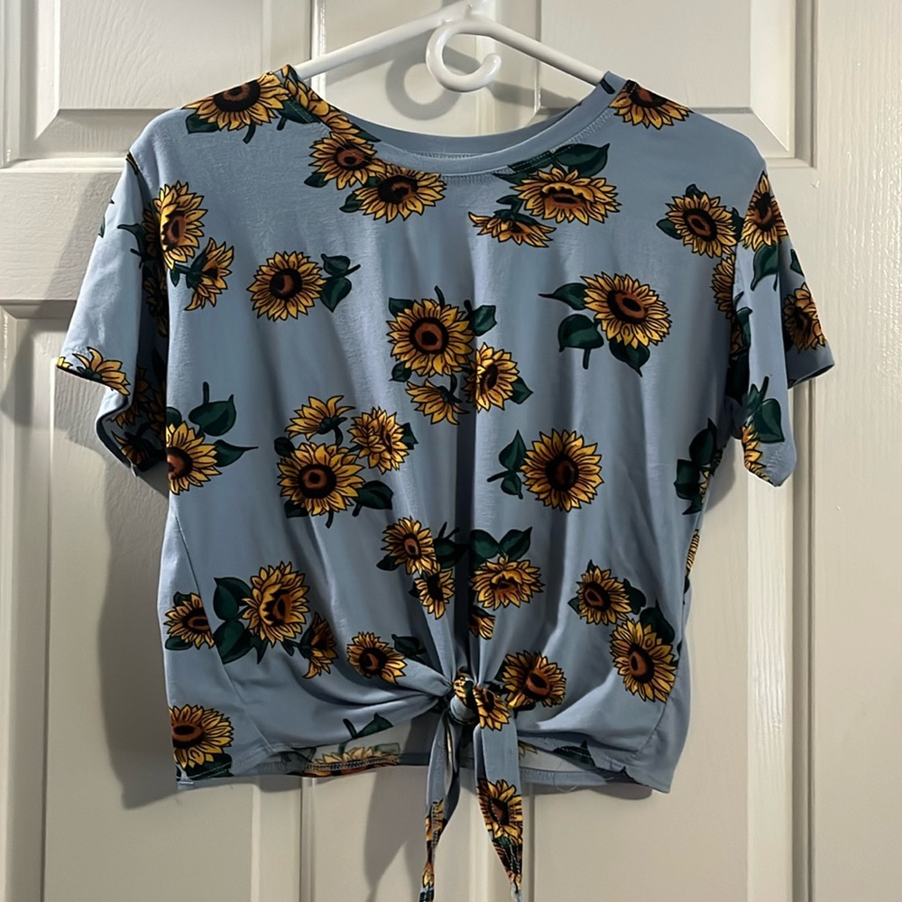 Sunflower 🌻 Tie Front tee